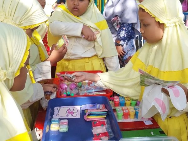 SDIT Smart Cendekia Adakan Market Day