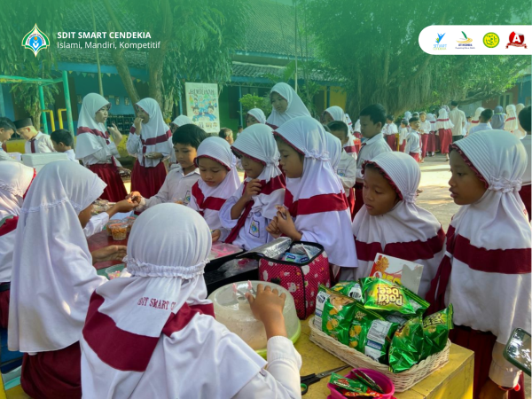 Market Day: Dari Meja Kelas ke Meja Dagang, Saat Anak-Anak Belajar Menjual dan Melayani